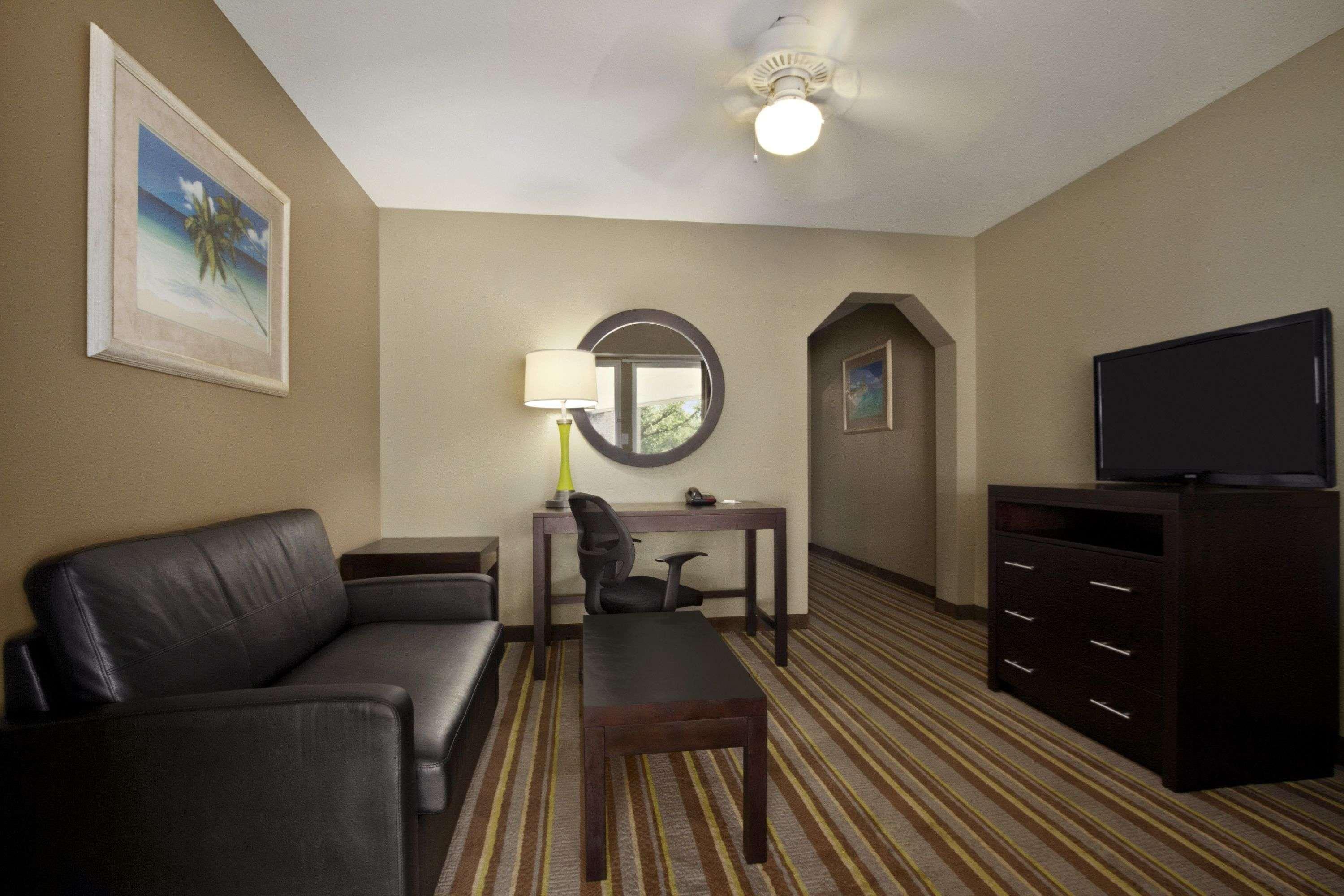 Motel Super 8 By Wyndham-Tupelo Airport Exterior foto